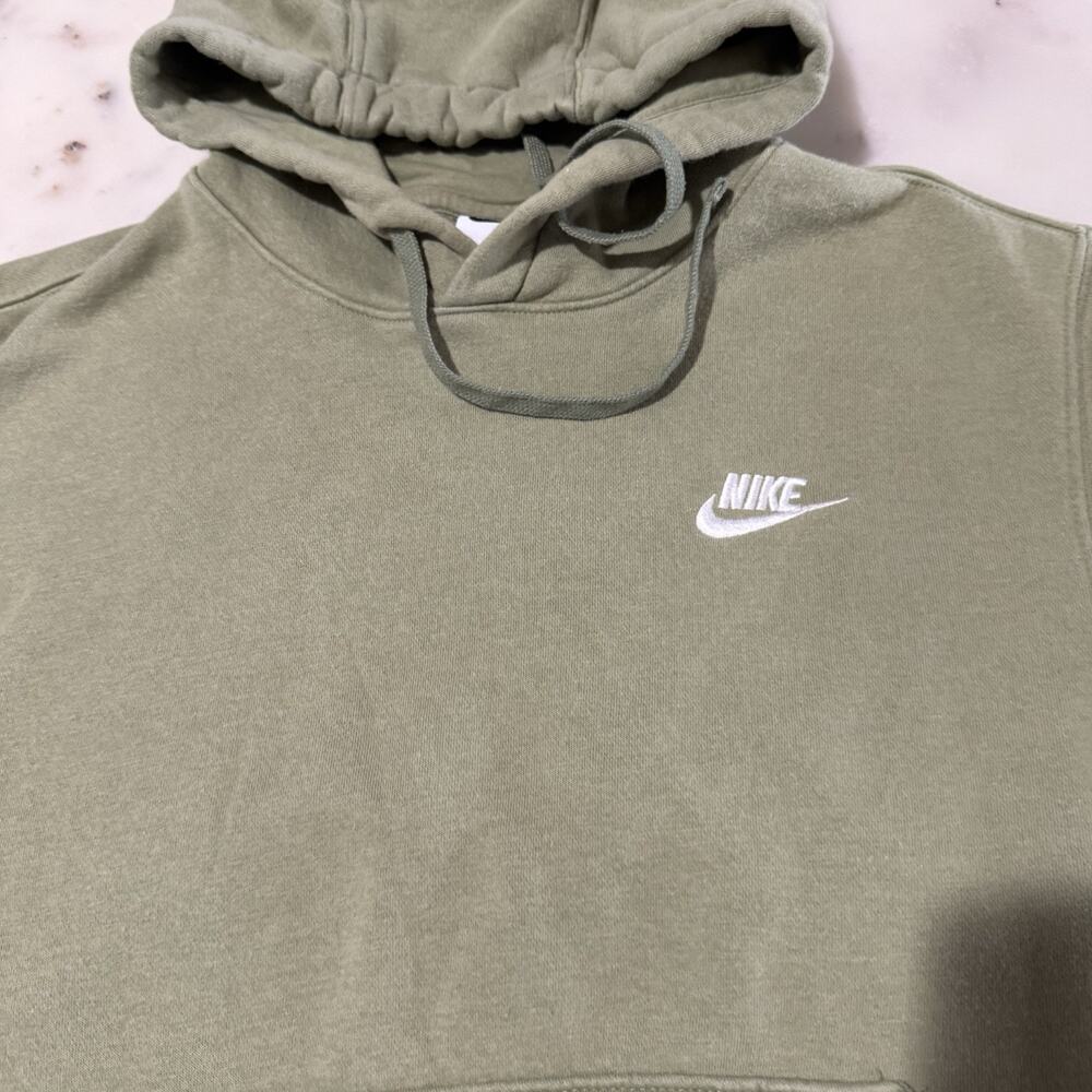 Nike Club Men's S Fleece Hoodie Sweatshirt Logo Pullover Olive Green Activewear - Picture 5 of 9